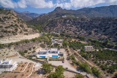 Seafront Villa near Ierapetra in Crete. Crete property for sale or rent 12