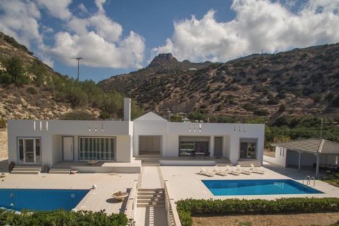Seafront Villa near Ierapetra in Crete. Crete property for sale or rent 18