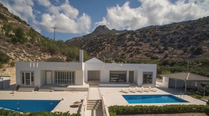 Seafront Villa near Ierapetra in Crete. Crete property for sale or rent 18