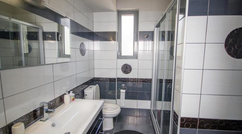 Seafront Villa near Ierapetra in Crete. Crete property for sale or rent 3