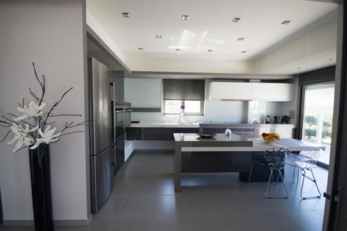Seafront Villa near Ierapetra in Crete. Crete property for sale or rent 4