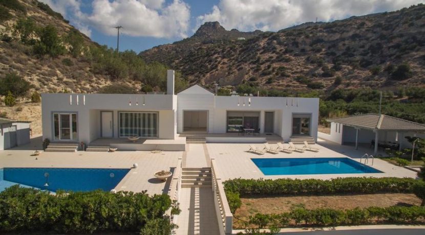 Seafront Villa near Ierapetra in Crete. Crete property for sale or rent 8