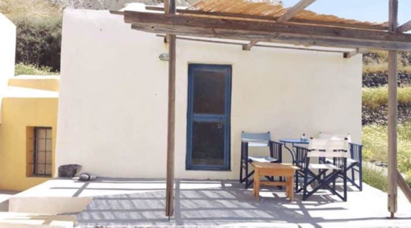 traditional cave house Santorini for sale, buying property in Santorini Greece 2