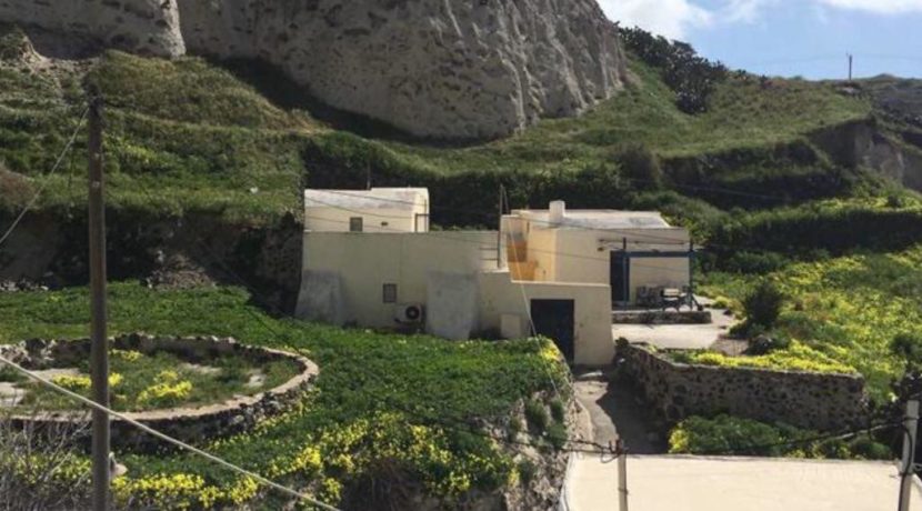 traditional cave house Santorini for sale, buying property in Santorini Greece 3
