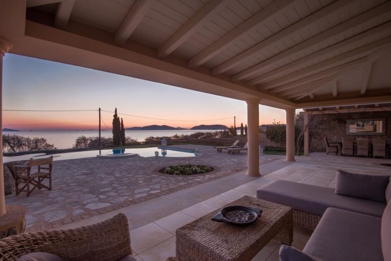 Magnifique villa en bord de mer dans le Péloponnèse, à Porto Heli, Petrothalassa in 37.337292124648,23.186512171399,12