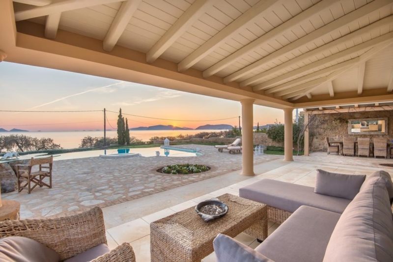 Magnifique villa en bord de mer dans le Péloponnèse, à Porto Heli, Petrothalassa in 37.337292124648,23.186512171399,12