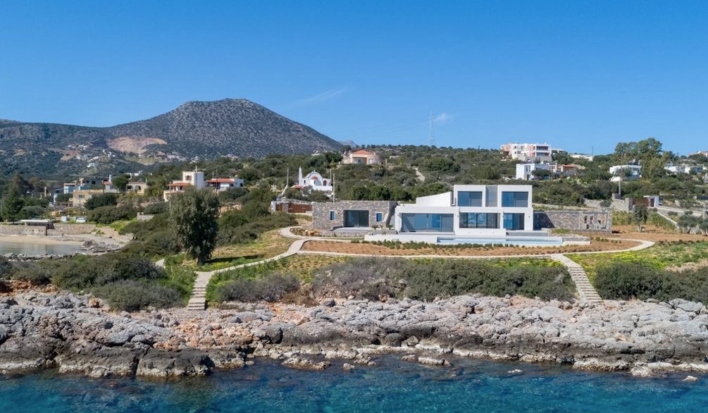 Beachfront Luxury Villa in Crete, Agios Nikolaos Greek Exclusive