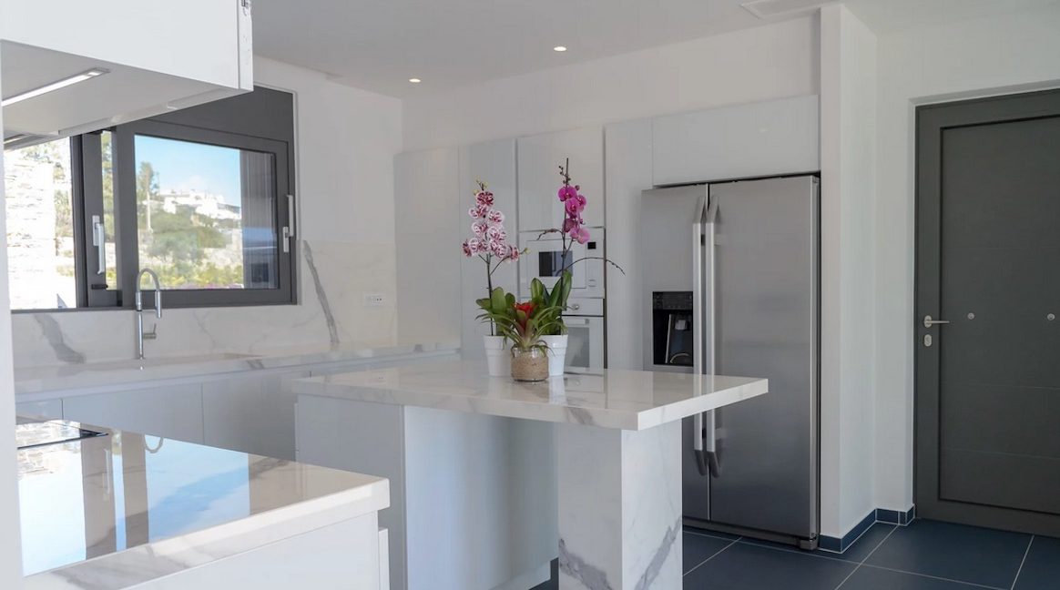 Beachfront Luxury Villa in Crete, Agios Nikolaos. Luxury Beachfront Property in Crete, Seafront Villa Crete for Sale, Luxury Estate in Crete 15