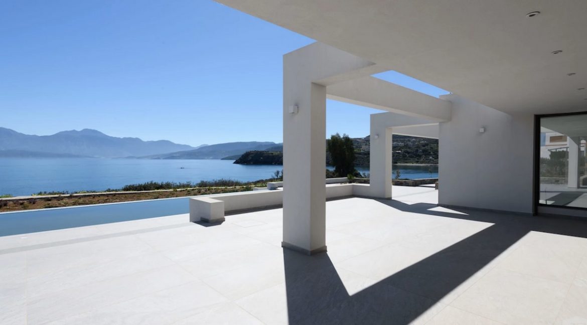 Beachfront Luxury Villa in Crete, Agios Nikolaos. Luxury Beachfront Property in Crete, Seafront Villa Crete for Sale, Luxury Estate in Crete 19