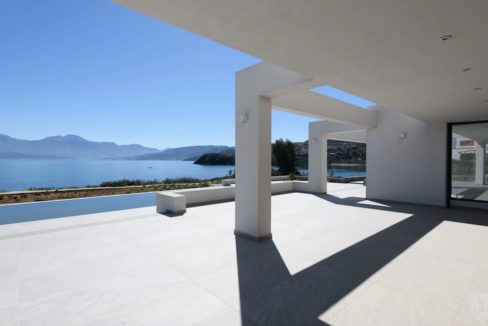 Beachfront Luxury Villa in Crete, Agios Nikolaos. Luxury Beachfront Property in Crete, Seafront Villa Crete for Sale, Luxury Estate in Crete 19