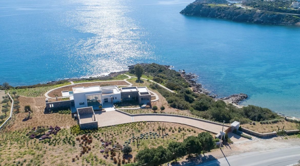 Beachfront Luxury Villa in Crete, Agios Nikolaos. Luxury Beachfront Property in Crete, Seafront Villa Crete for Sale, Luxury Estate in Crete 22