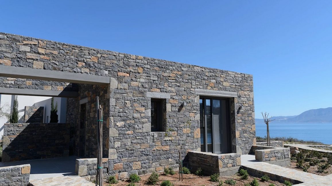 Beachfront Luxury Villa in Crete, Agios Nikolaos. Luxury Beachfront Property in Crete, Seafront Villa Crete for Sale, Luxury Estate in Crete 5