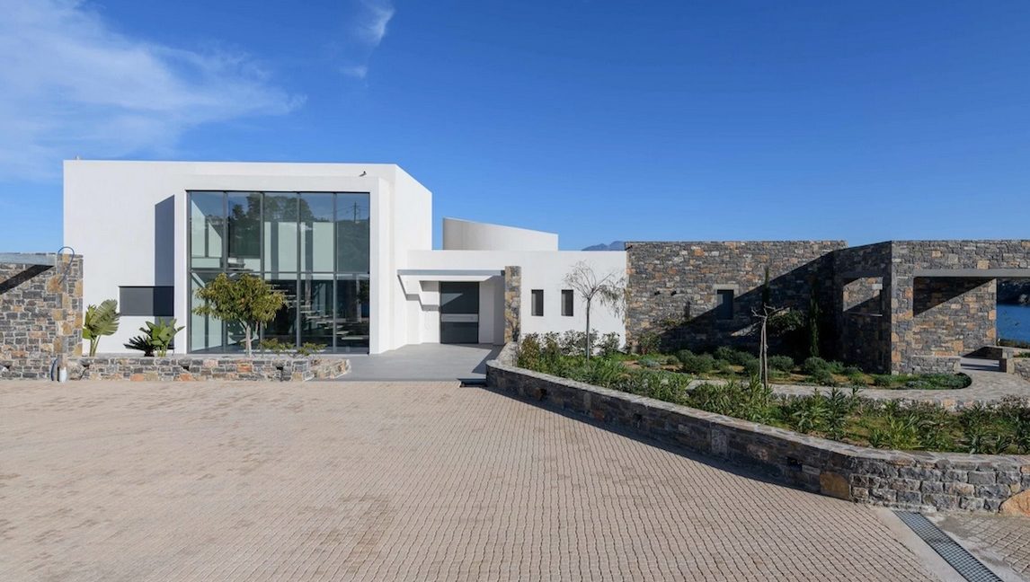 Beachfront Luxury Villa in Crete, Agios Nikolaos. Luxury Beachfront Property in Crete, Seafront Villa Crete for Sale, Luxury Estate in Crete 7