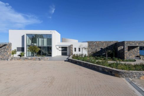 Beachfront Luxury Villa in Crete, Agios Nikolaos. Luxury Beachfront Property in Crete, Seafront Villa Crete for Sale, Luxury Estate in Crete 7