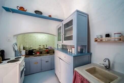 House for sale in Santorini Pyrgos, with sea view, Real Estate in Santorini 1