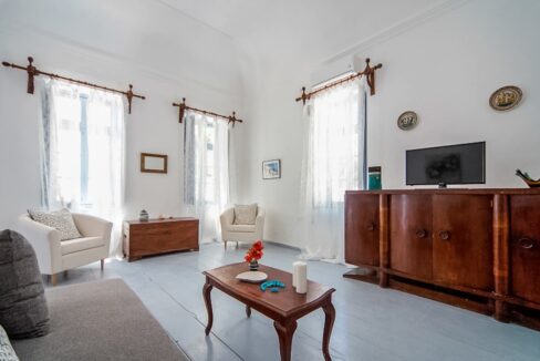 House for sale in Santorini Pyrgos, with sea view, Real Estate in Santorini 10