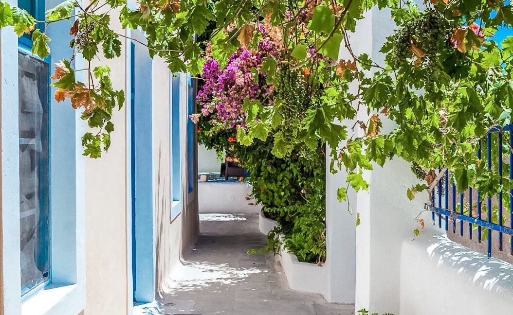 House for sale in Santorini Pyrgos, with sea view, Real Estate in Santorini 13