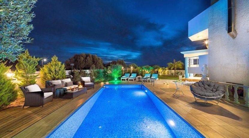 Luxury Villa for sale in Hersonissos Crete. Property for sale Hersonissos Crete, property for sale in Crete Heraklion, property for sale in Crete 1 11