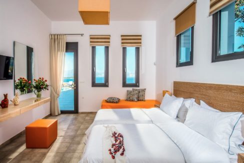 Luxury Villa in Agios Nikolaos Crete, by the sea. Villas for Sale in Crete, Seafront Villas in Crete, Luxury Estate Crete 10