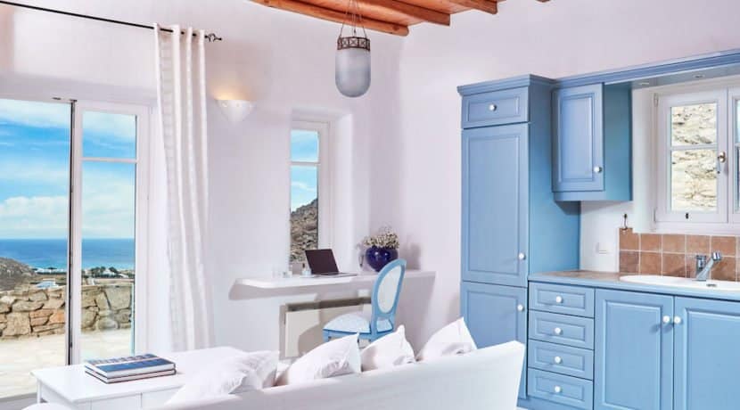 Luxury villa in Mykonos with 10,000 sqm land. Mykonos Villas, Luxury Villa for Sale in Mykonos, Mykonos Luxury Villas, Real Estate Mykonos, Agrari 11
