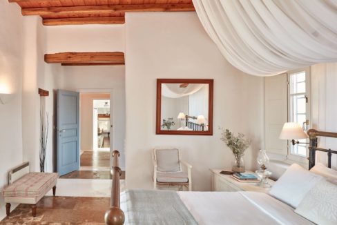Luxury villa in Mykonos with 10,000 sqm land. Mykonos Villas, Luxury Villa for Sale in Mykonos, Mykonos Luxury Villas, Real Estate Mykonos, Agrari 16