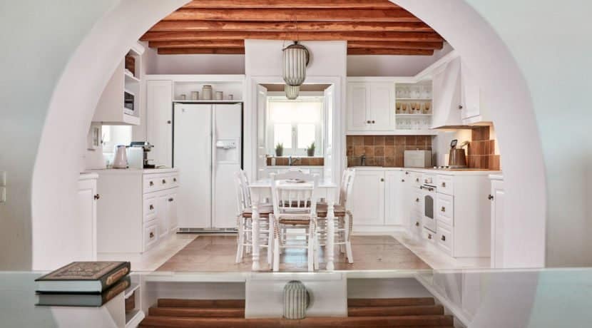 Luxury villa in Mykonos with 10,000 sqm land. Mykonos Villas, Luxury Villa for Sale in Mykonos, Mykonos Luxury Villas, Real Estate Mykonos, Agrari 19