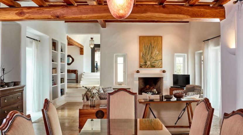 Luxury villa in Mykonos with 10,000 sqm land. Mykonos Villas, Luxury Villa for Sale in Mykonos, Mykonos Luxury Villas, Real Estate Mykonos, Agrari 21