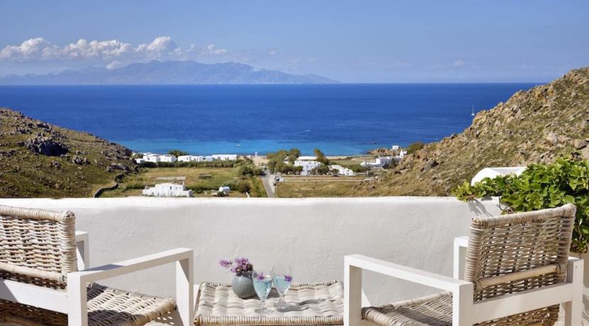Luxury villa in Mykonos with 10,000 sqm land. Mykonos Villas, Luxury Villa for Sale in Mykonos, Mykonos Luxury Villas, Real Estate Mykonos, Agrari 31