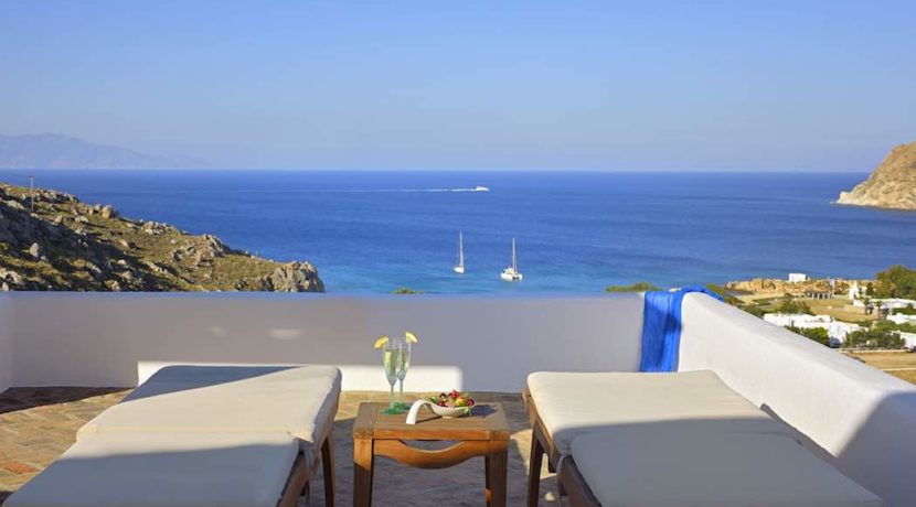 Luxury villa in Mykonos with 10,000 sqm land. Mykonos Villas, Luxury Villa for Sale in Mykonos, Mykonos Luxury Villas, Real Estate Mykonos, Agrari 34