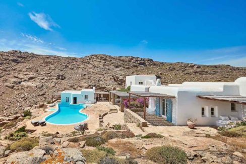 Luxury villa in Mykonos with 10,000 sqm land. Mykonos Villas, Luxury Villa for Sale in Mykonos, Mykonos Luxury Villas, Real Estate Mykonos, Agrari 38