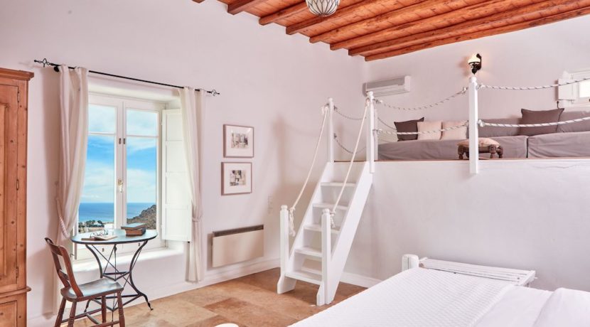 Luxury villa in Mykonos with 10,000 sqm land. Mykonos Villas, Luxury Villa for Sale in Mykonos, Mykonos Luxury Villas, Real Estate Mykonos, Agrari 4