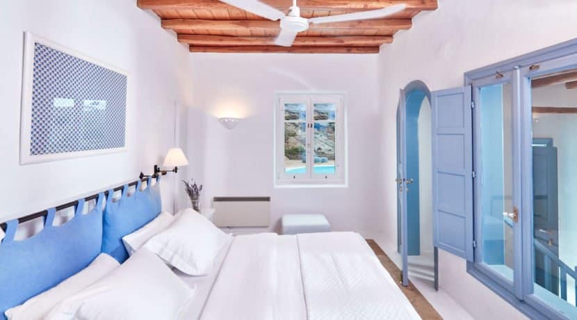 Luxury villa in Mykonos with 10,000 sqm land. Mykonos Villas, Luxury Villa for Sale in Mykonos, Mykonos Luxury Villas, Real Estate Mykonos, Agrari 8