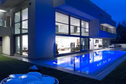 Luxury villa in North Athens, Dionisos area. Luxury Villas in North Athens, Villas in Athens, Luxury Property in Athens, Villa with Pool for Sale in Attica 3