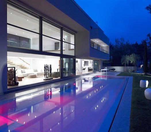 Luxury villa in North Athens, Dionisos area. Luxury Villas in North Athens, Villas in Athens, Luxury Property in Athens, Villa with Pool for Sale in Attica 5