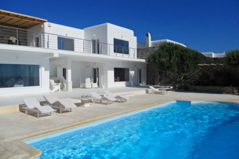 Mykonos Villa in Aleomandra, Agios Ioannis Diakoftis FOR SALE. Mykonos Villas for Sale, Luxury Villas in Mykonos for Sale, Property in Mykonos for Sale 1
