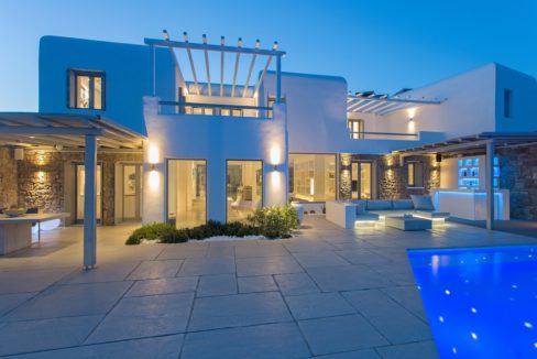 Greek Villa with Swimming Pool, House with Pool For Sale GREECE, Villas with pool in Greece, Properties with pool for Sale in Greece, Apartments with Pool