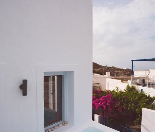 Villa in Santorini, Property in Akrotiri Santorini, Villas in Santorini, Property in Santorini, Santorini Real Estate, Santorini Greece Homes 3