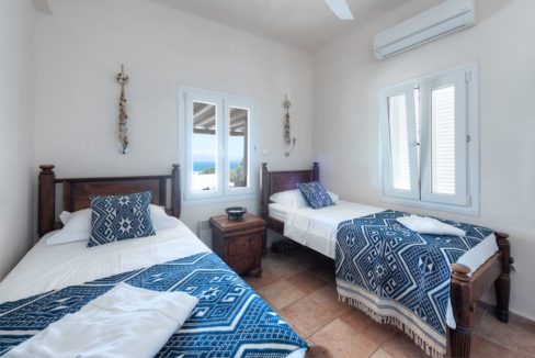 Waterfront Luxury Villa in Mykonos. Mykonos estates, elite estates Mykonos, Luxury Estate Mykonos, Seafront Villa Mykonos, Mykonos Villas 3