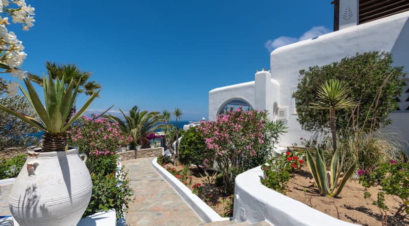 Waterfront Luxury Villa in Mykonos. Mykonos estates, elite estates Mykonos, Luxury Estate Mykonos, Seafront Villa Mykonos, Mykonos Villas 30