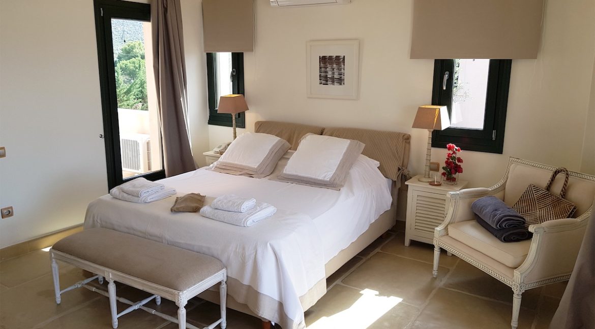 2 Amazing Beachfront Villas in Peloponnese, Ermioni, Villas for Sale in Porto Heli, Beachfront Villas in Greece, Seafront Villas in Porto Heli 2