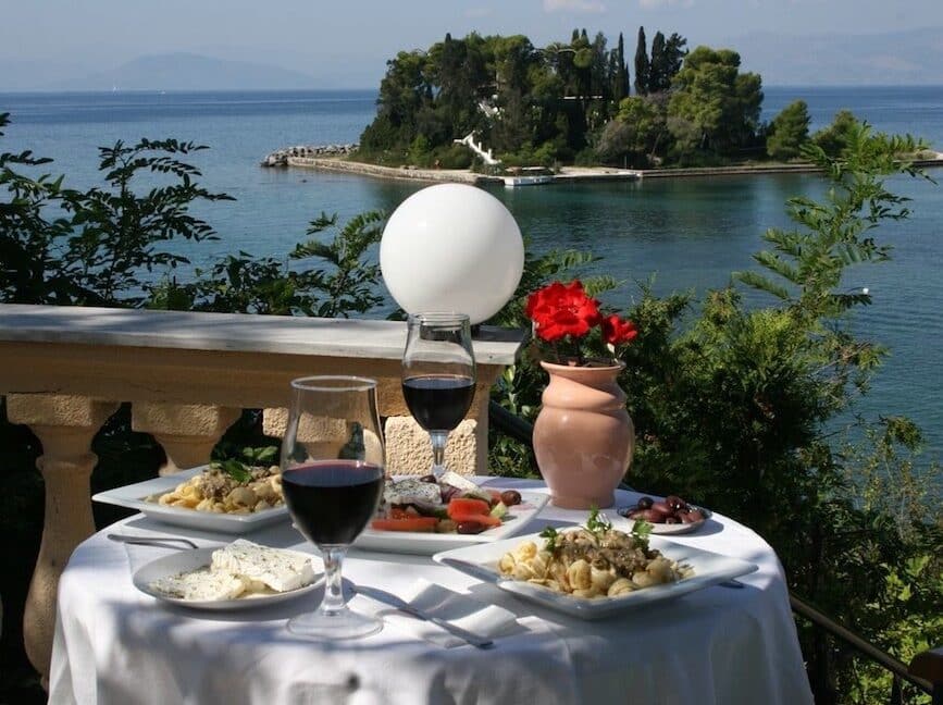 Classical Villa in Corfu, Perama, Houses for Sale in Corfu, Real Esate in Corfu Greece, Property in Corfu, Corfu Villas for Sale, Luxury Corfu Estates 4