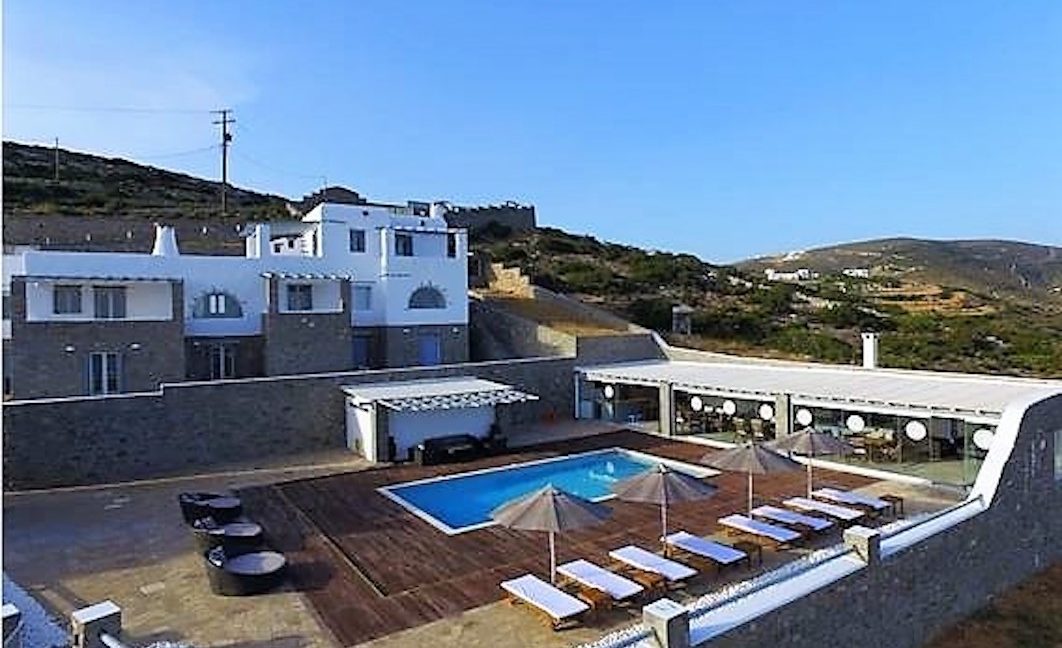Complex of 4 villas for sale in Paros, Paros Real Estate, Villas for Sale in Paros Greece, Investments in Paros Greece, Hotel for Sale in Paros 9