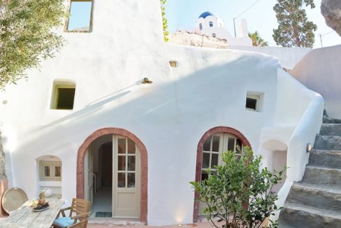 Excellent Property in Santorini, Property for sale Santorini, Investment Santorini, Home for Sale in Santorini, Ideal to Renovate and use as a rental villa