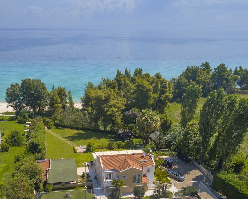Gorgeous Beachfront Villa in Halkidiki, Exclusive