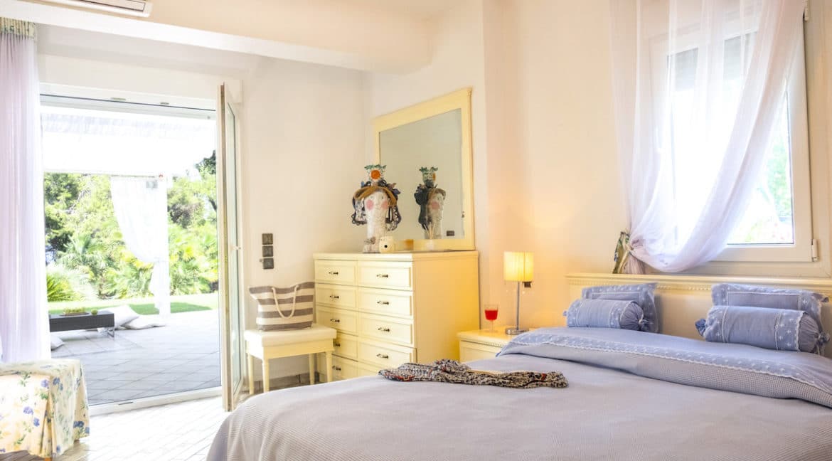 Gorgeous Beachfront Villa in Halkidiki, Beachfront Villa in Halkidiki, Beachfront Real Estate, Sea front villa in Kassandra, Villa on the sea Halkidiki 39