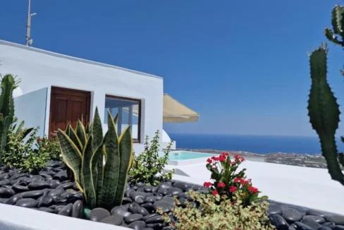 Hotel at Fira Santorini with 14 Rooms