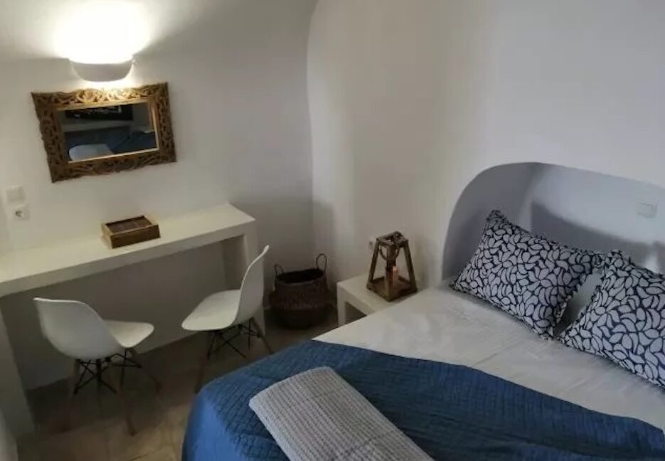 Studio Apartment at Pyrgos Santorini, Apartment for Sale in Santorini, Apartment Santorini Greece 3