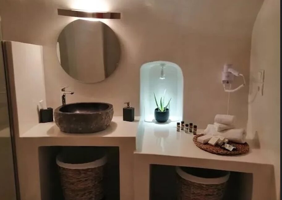Studio Apartment at Pyrgos Santorini, Apartment for Sale in Santorini, Apartment Santorini Greece 4