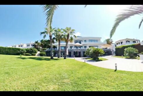 Beachfront Luxury Estate in Chalkidiki, Luxury Villa in Chanioti 1