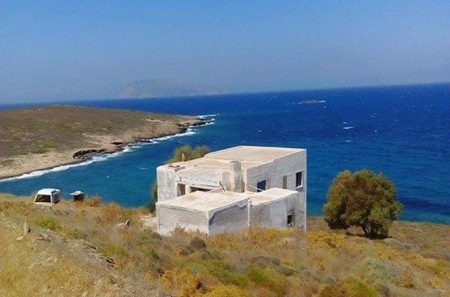 Beachfront house for sale in Ios Cyclades, Cyclades Beachfront Property